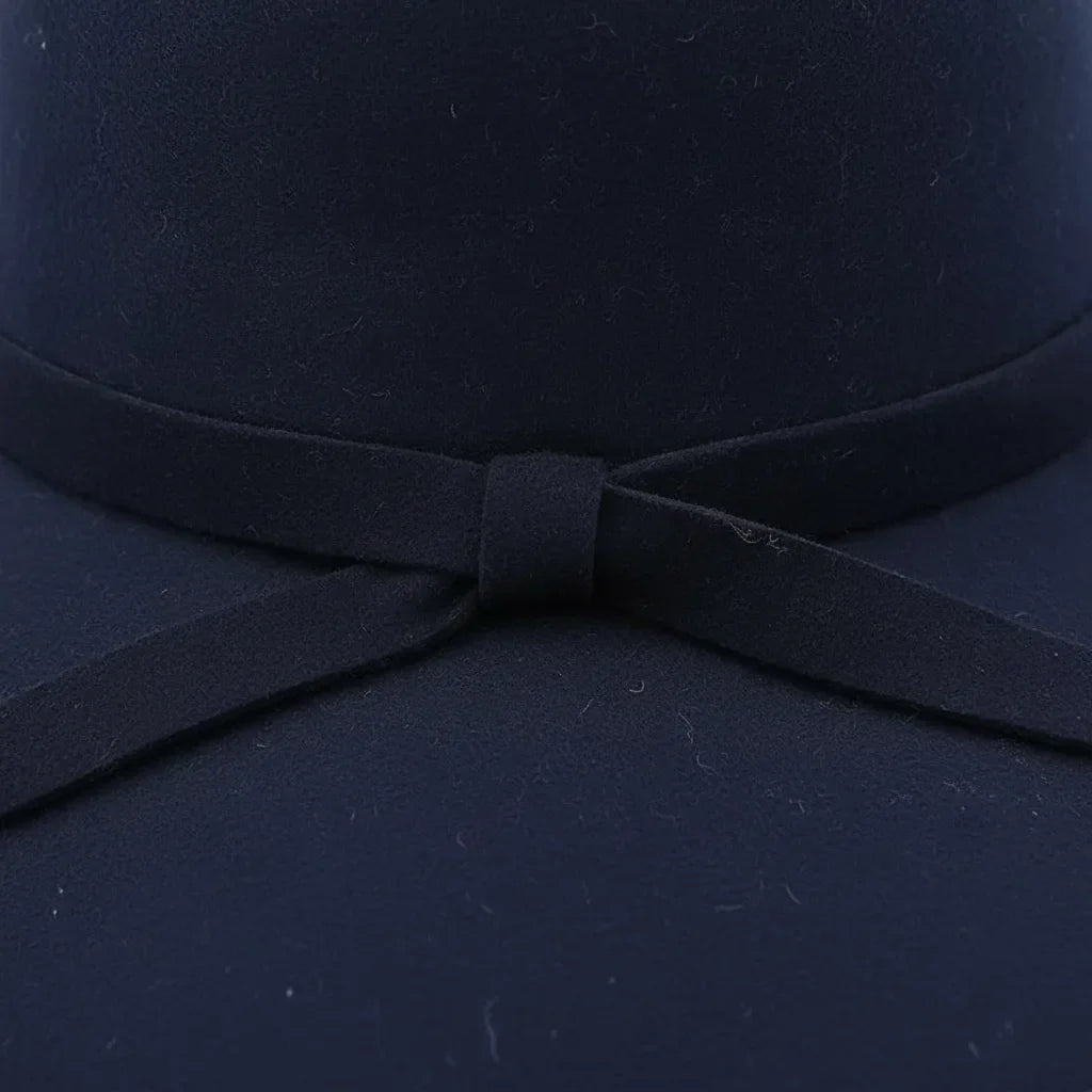 Chapeau Old Money - old money style